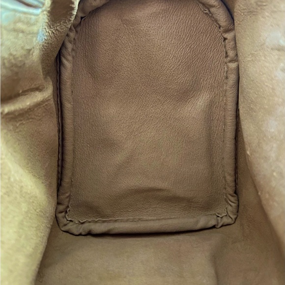 EUC Gucci Boston bag! - Picture 6 of 9